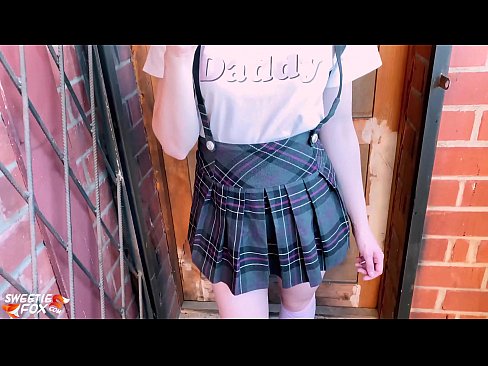 ❤️ Schoolgirl Sucks a dick gu domhainn agus fucks an àite clasaichean. ❤  Porno  aig gd.fuxporn-com.ru ❌