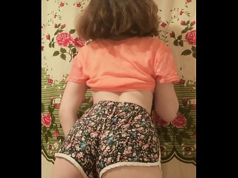❤️ Leanabh òg sexy a ’toirt dheth na shorts aice air a’ chamara ❤  Porno  aig gd.fuxporn-com.ru ❌
