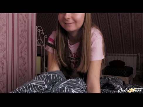 ❤️ Bidh Blondie a’ tarraing a BFF gu domhainn agus a’ faighinn cum na beul ❤ Porno aig gd.fuxporn-com.ru ❌